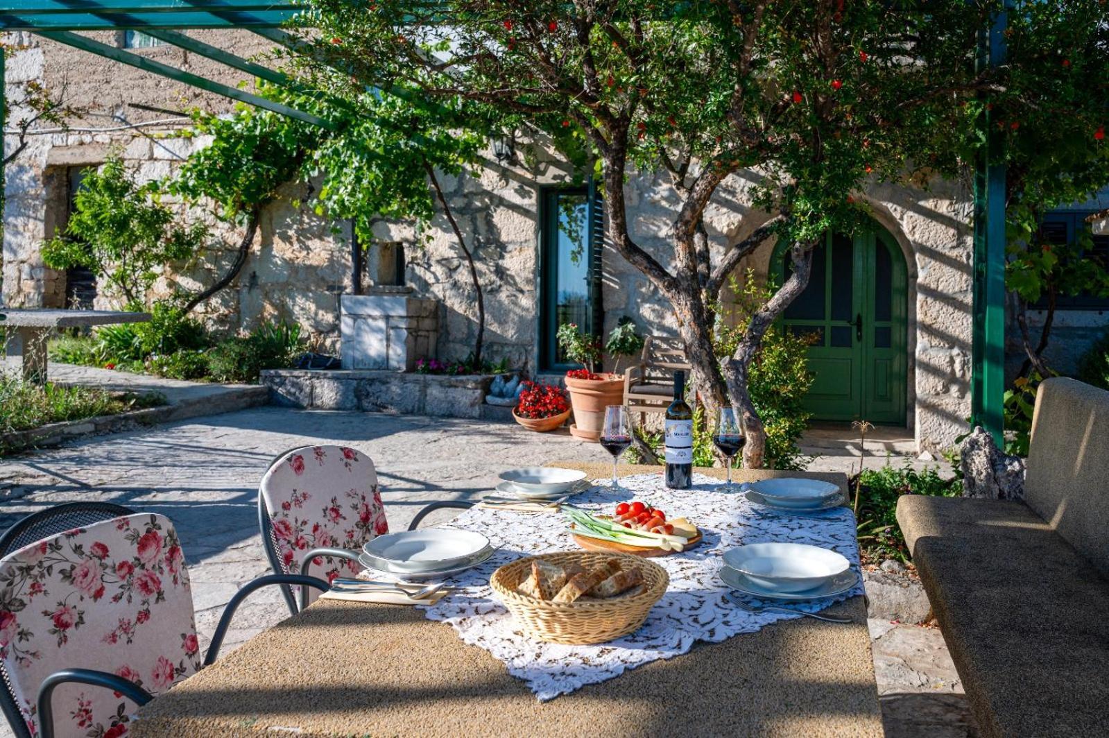 House Dida Mate - Cozy House In Nature With Heated Pool Tučepi エクステリア 写真