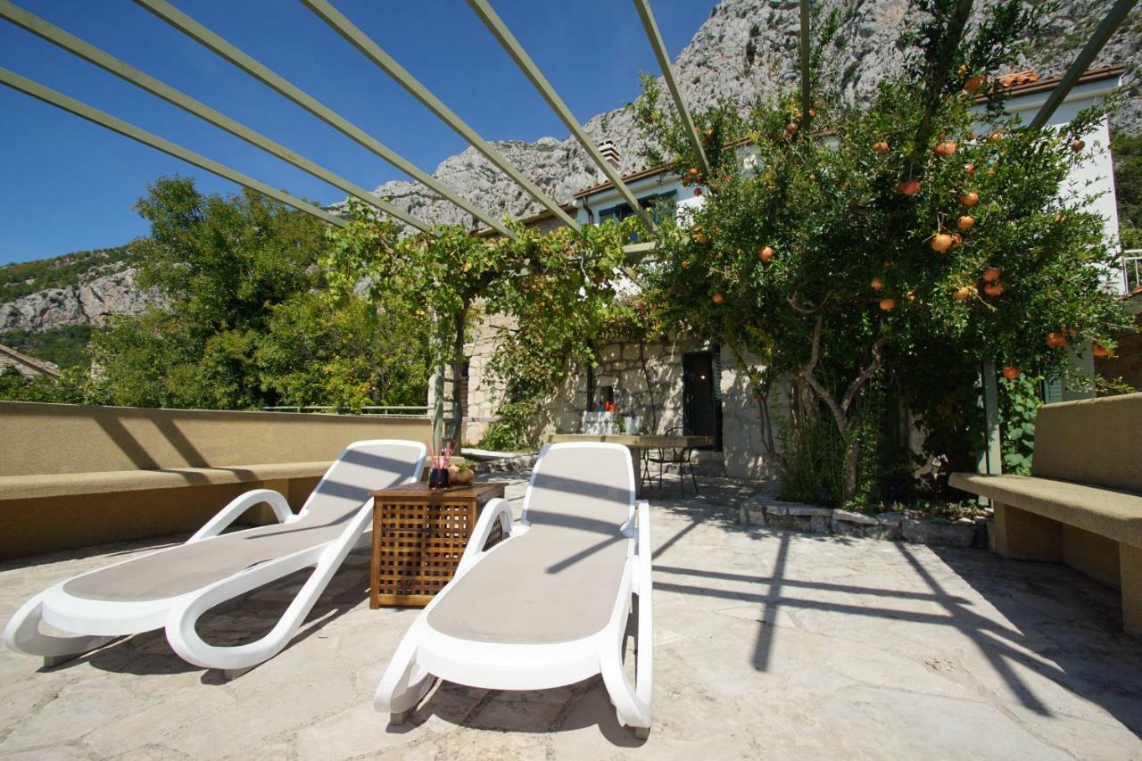 House Dida Mate - Cozy House In Nature With Heated Pool Tučepi エクステリア 写真